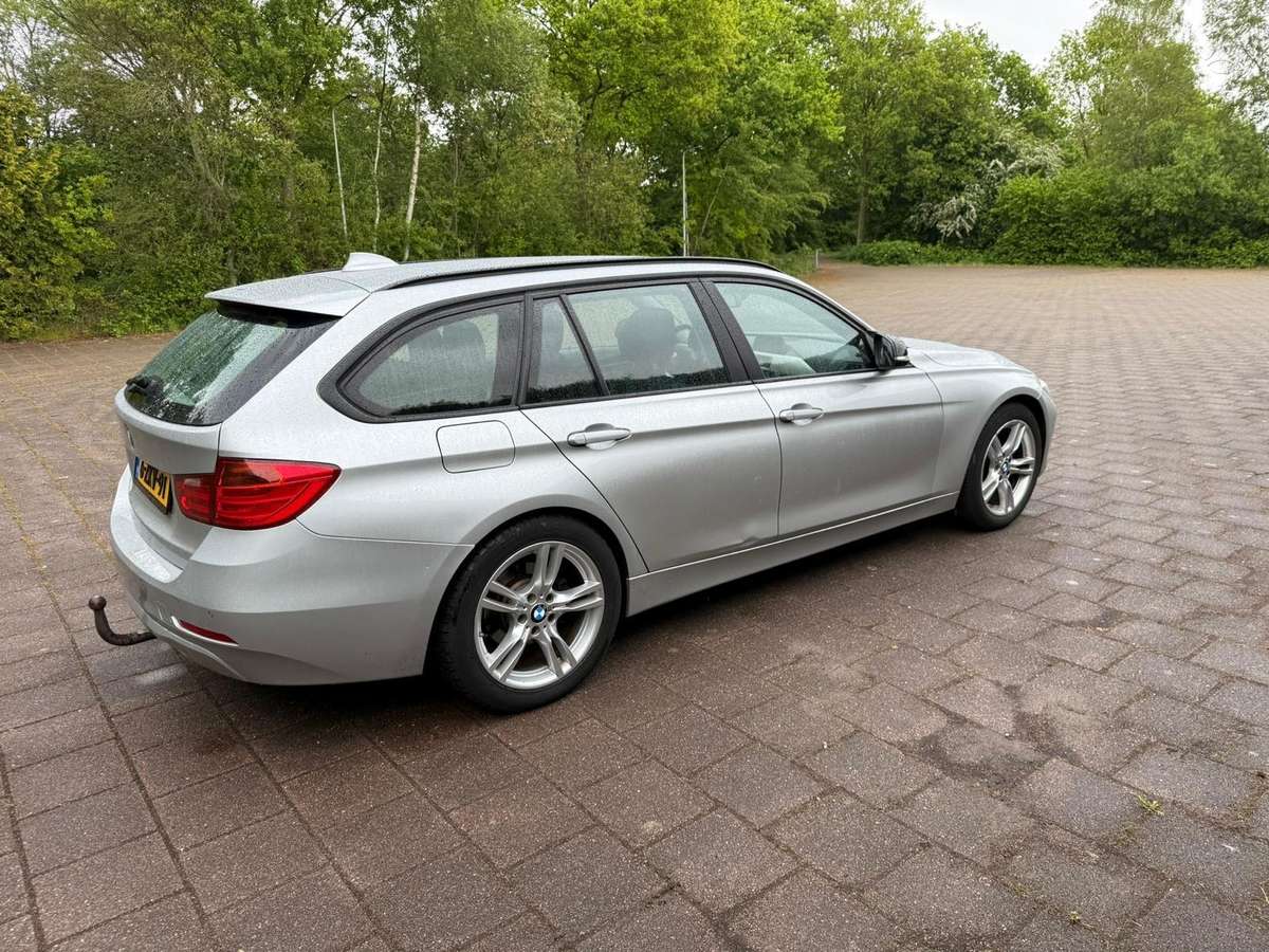 BMW 320, 2.0 l., universalas