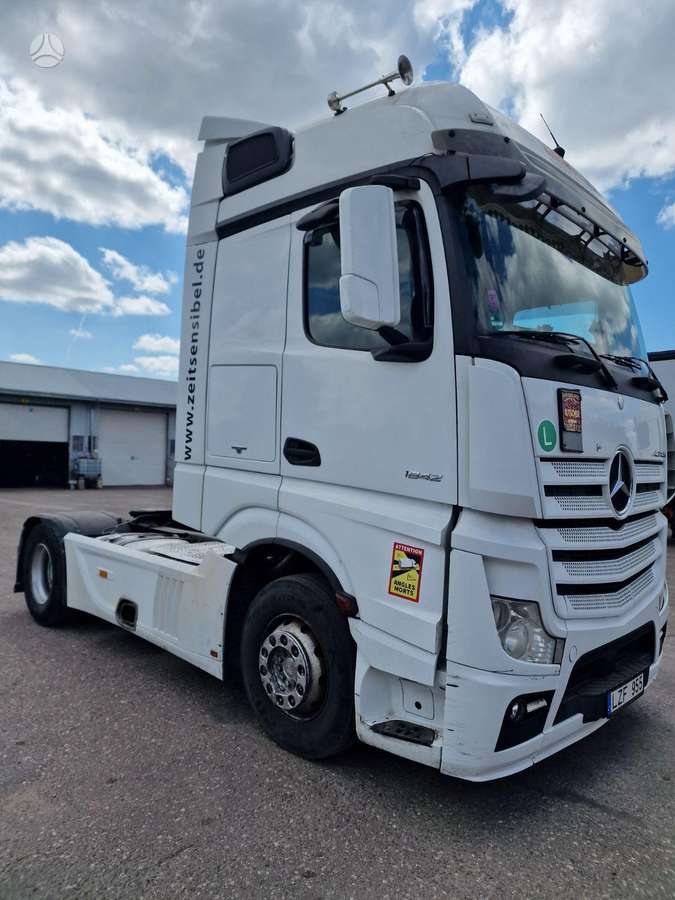Mercedes-Benz Actros, double sleeper