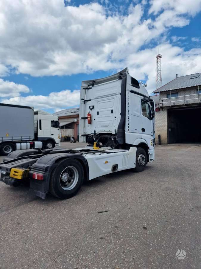 Mercedes-Benz Actros, double sleeper