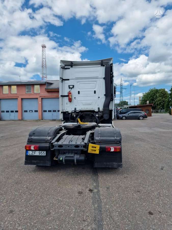 Mercedes-Benz Actros, double sleeper