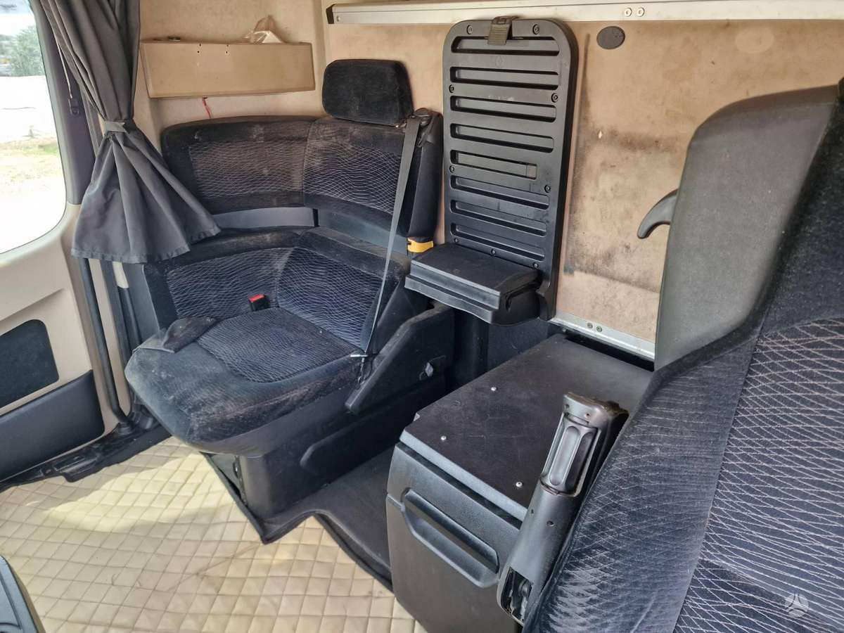 Mercedes-Benz Actros, double sleeper