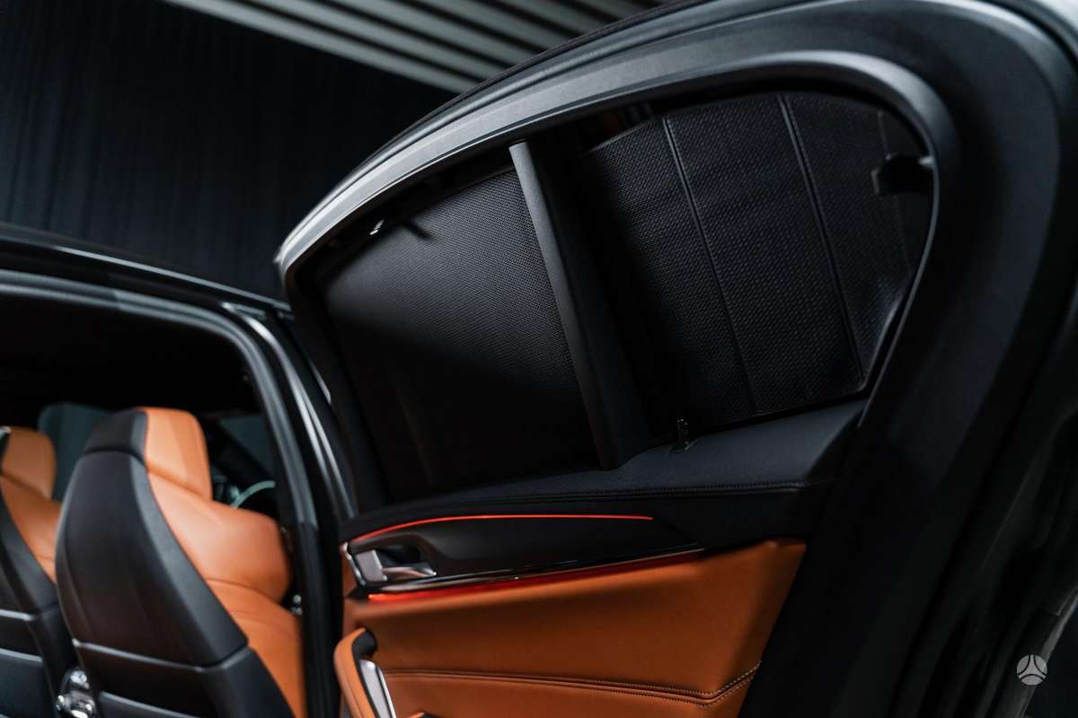 BMW M5, 4.4 l., Седан