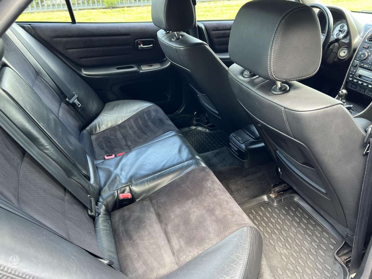 Lexus IS 200, 2.0 l., Седан