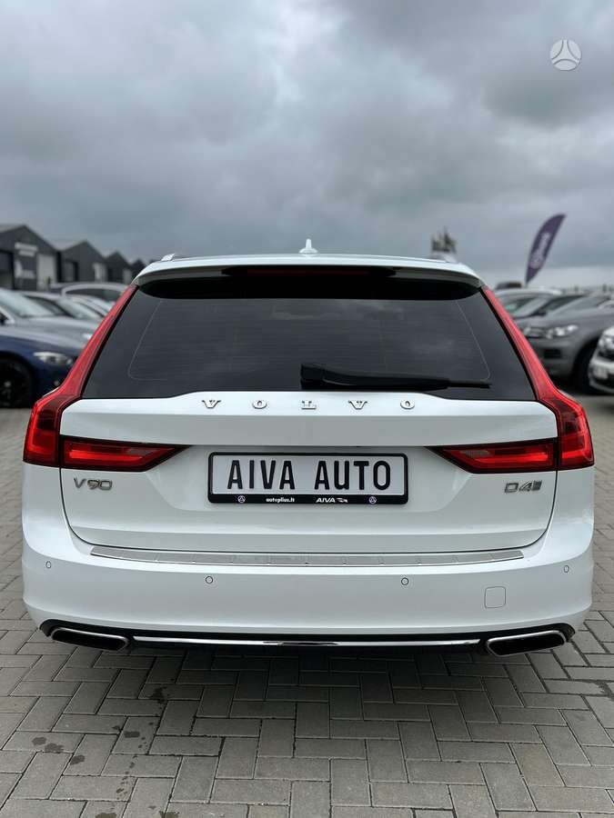 Volvo V90, Универсал