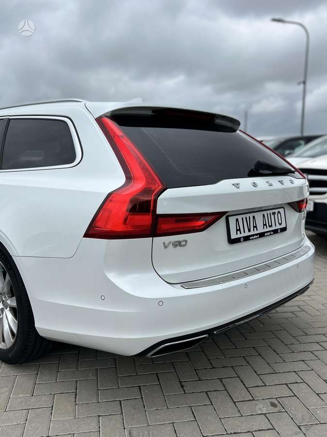 Volvo V90, Универсал