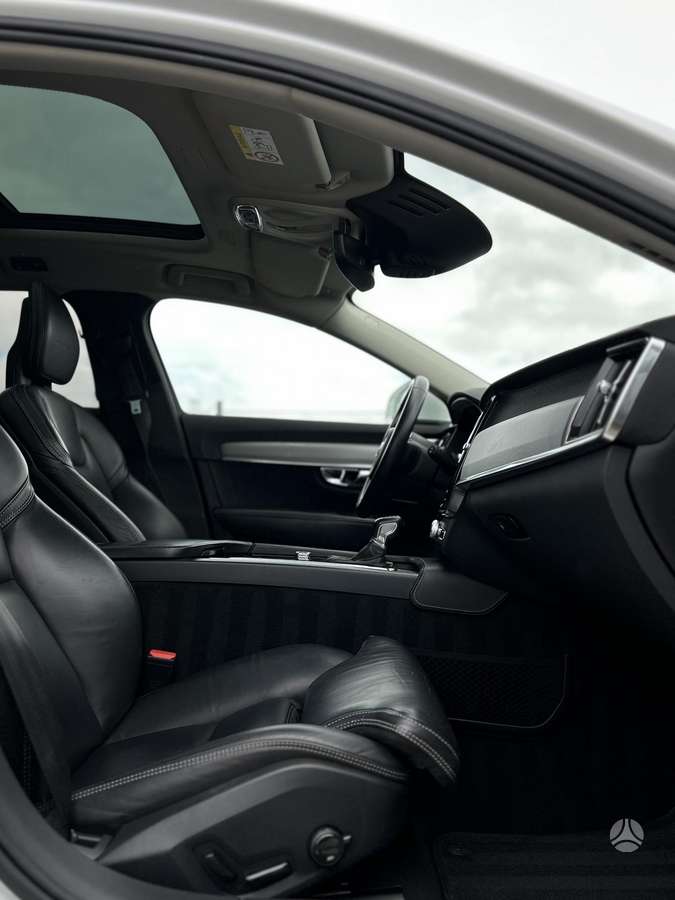 Volvo V90, Универсал