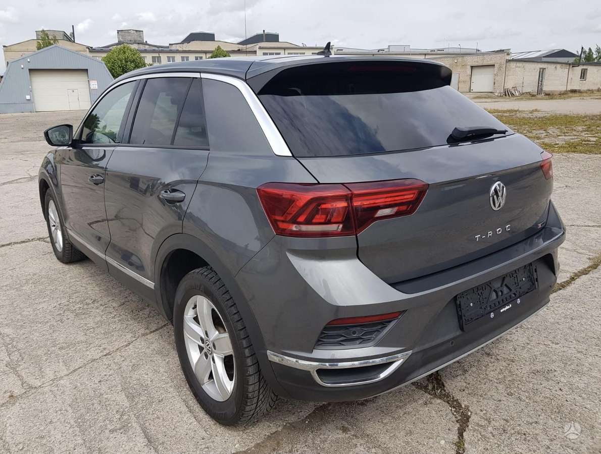 Volkswagen T-Roc - 8
