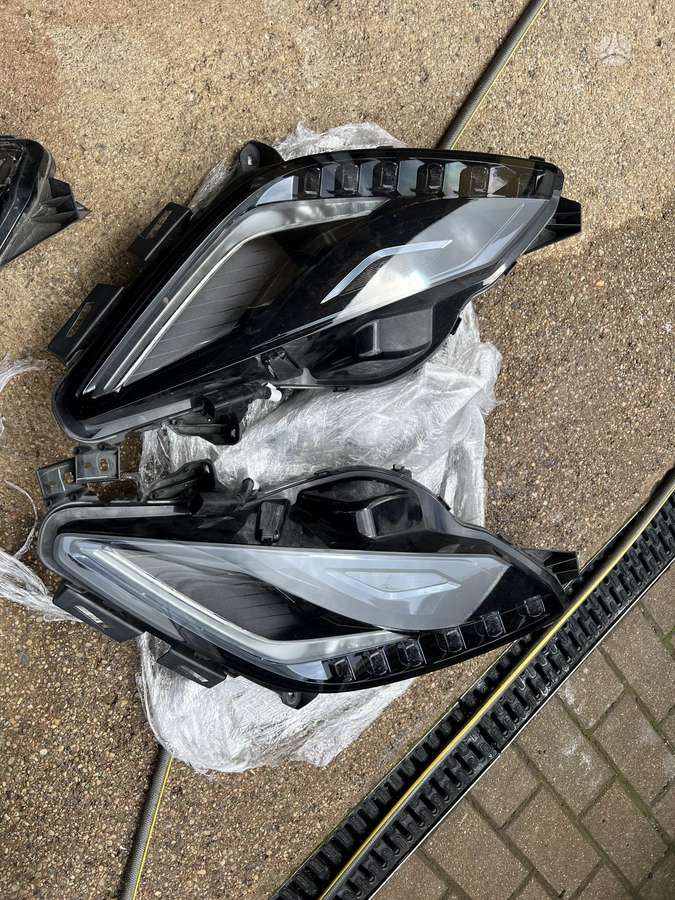 Chevrolet Corvette kėbulo dalys