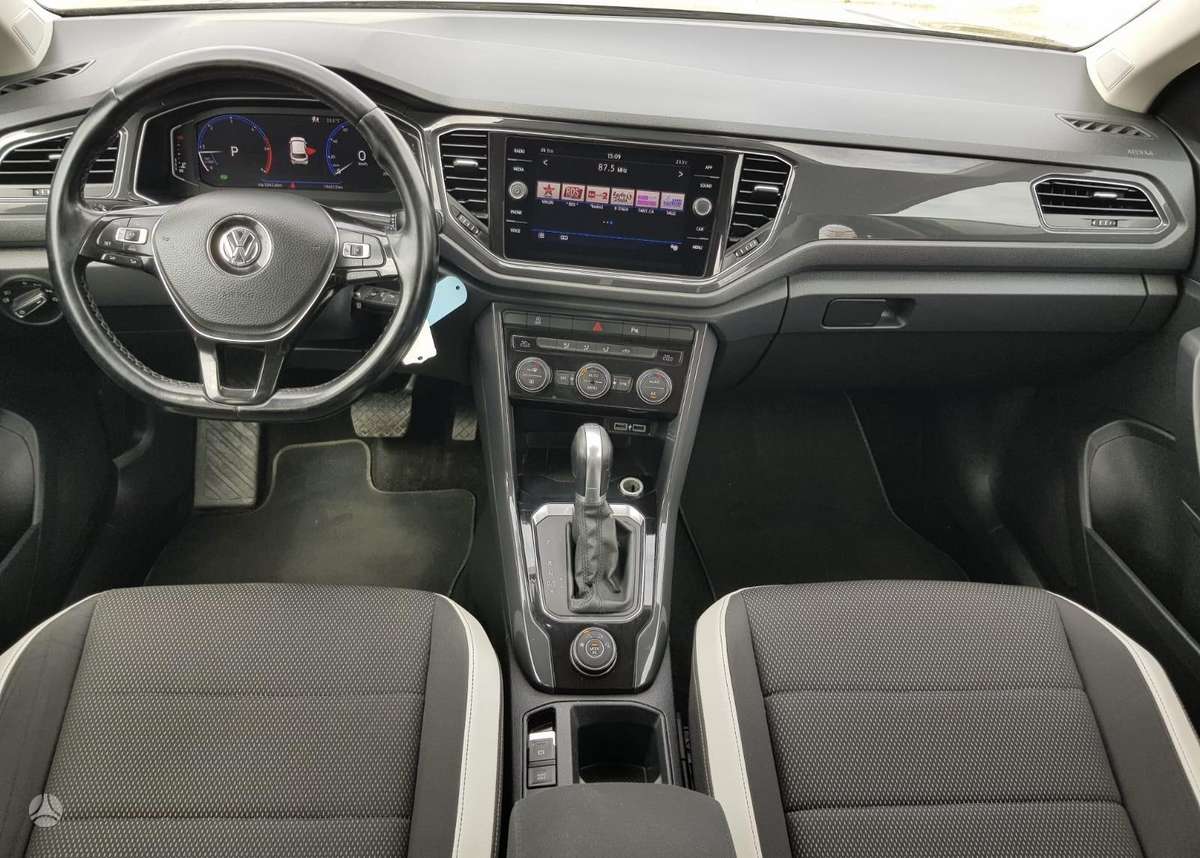 Volkswagen T-Roc - 10
