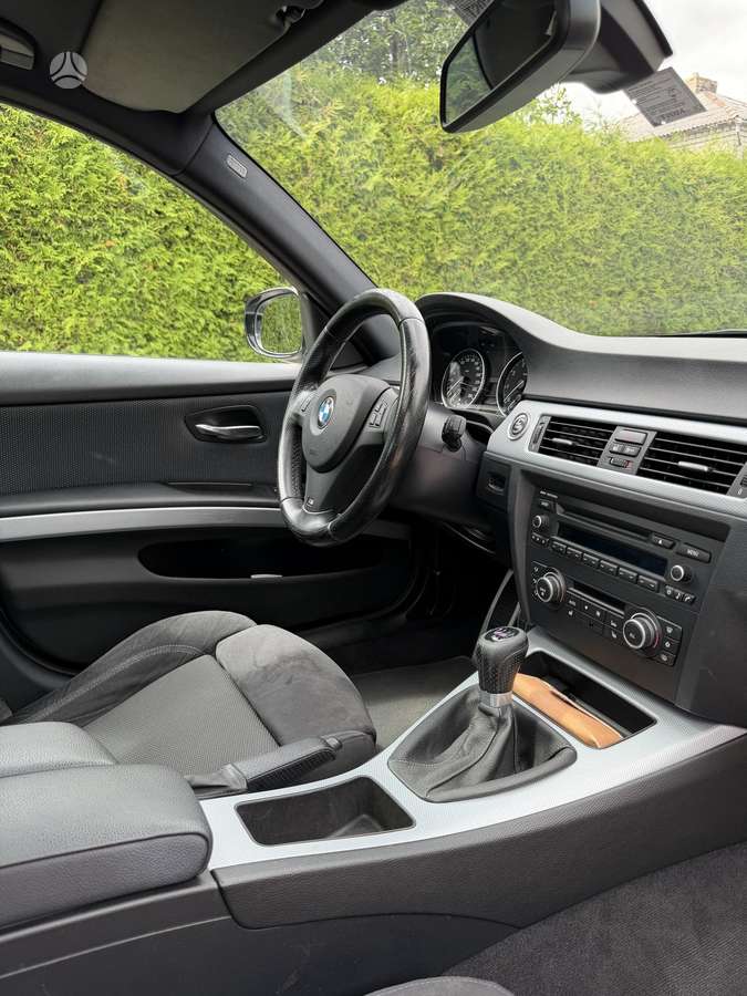 BMW 325, 3.0 l., Седан