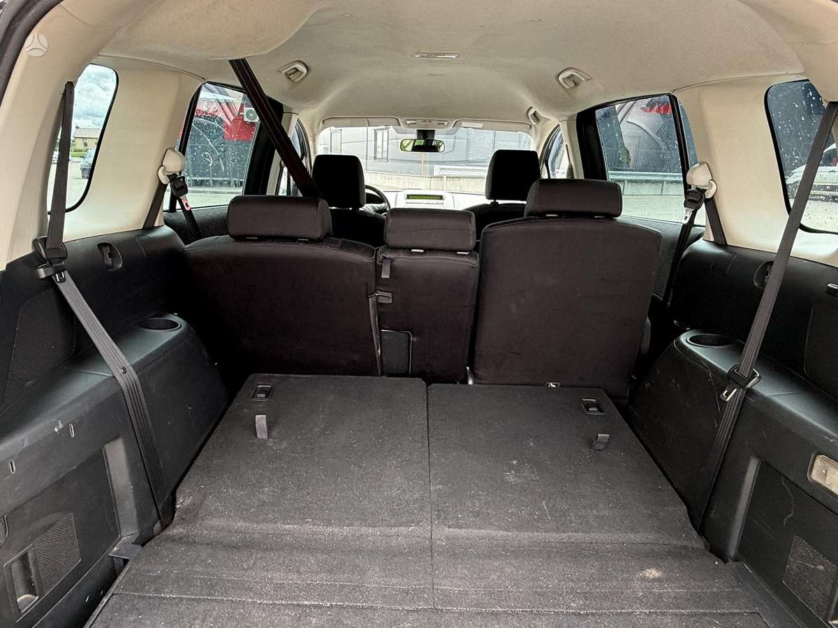 Mazda 5, 2.0 l., Минивэн