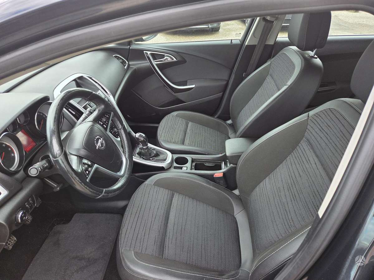 Opel Astra, 1.4 l., Универсал