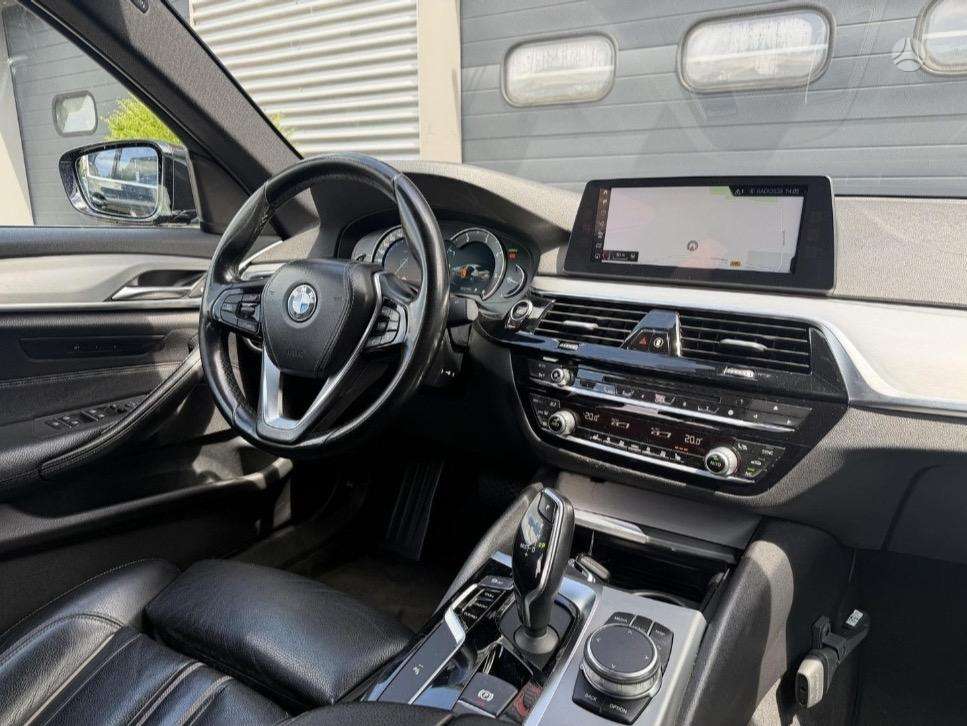 BMW 520, 2.0 l., Седан