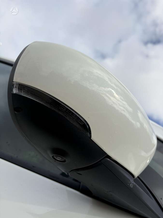 Nissan Leaf, 62 kWh, hatchback
