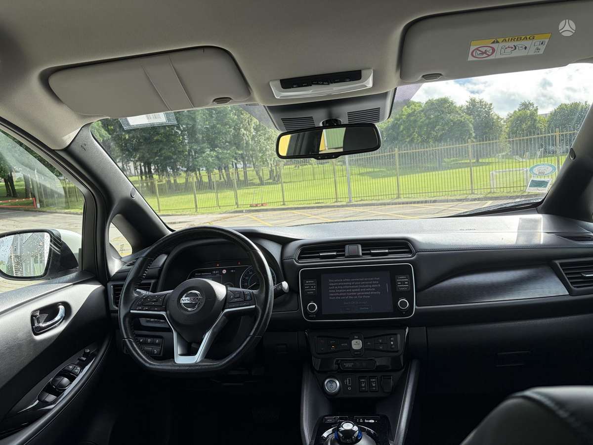 Nissan Leaf, 62 kWh, hatchback