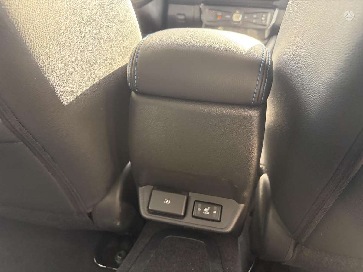 Nissan Leaf, 62 kWh, hatchback