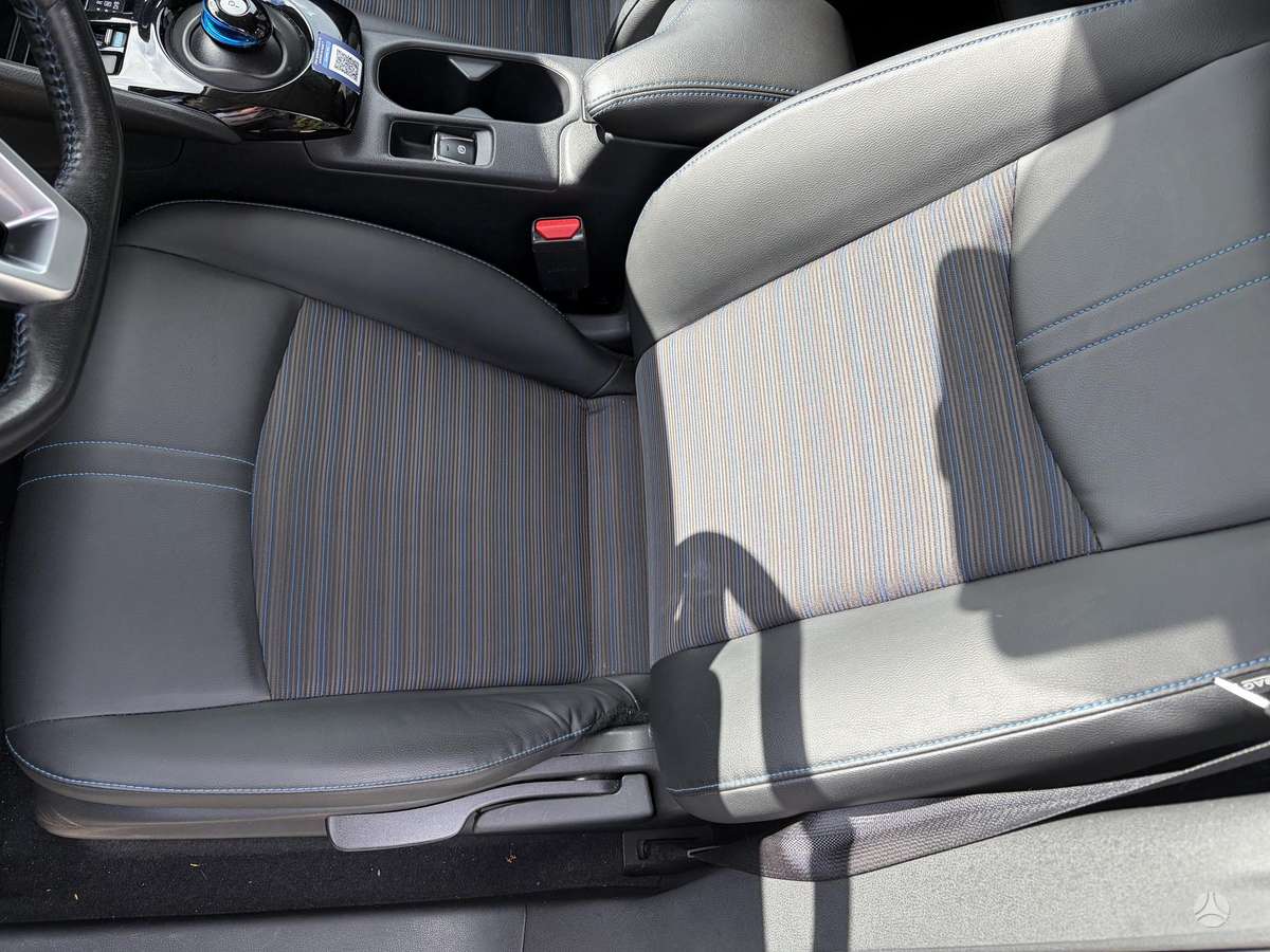 Nissan Leaf, 62 kWh, hatchback