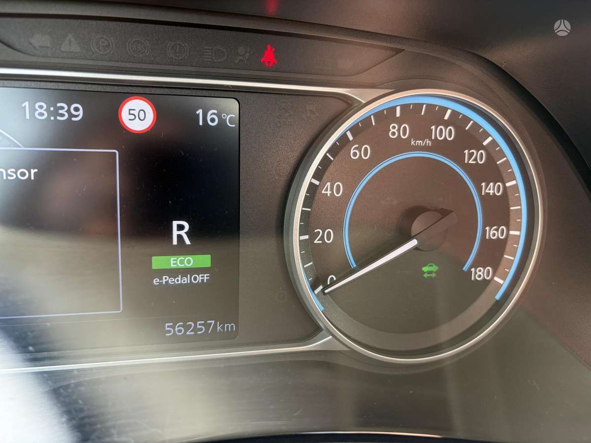 Nissan Leaf, 62 kWh, hatchback