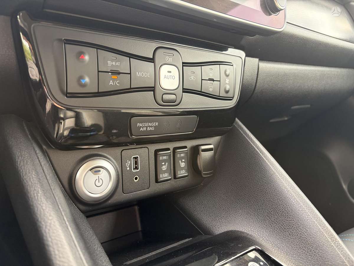 Nissan Leaf, 62 kWh, hatchback