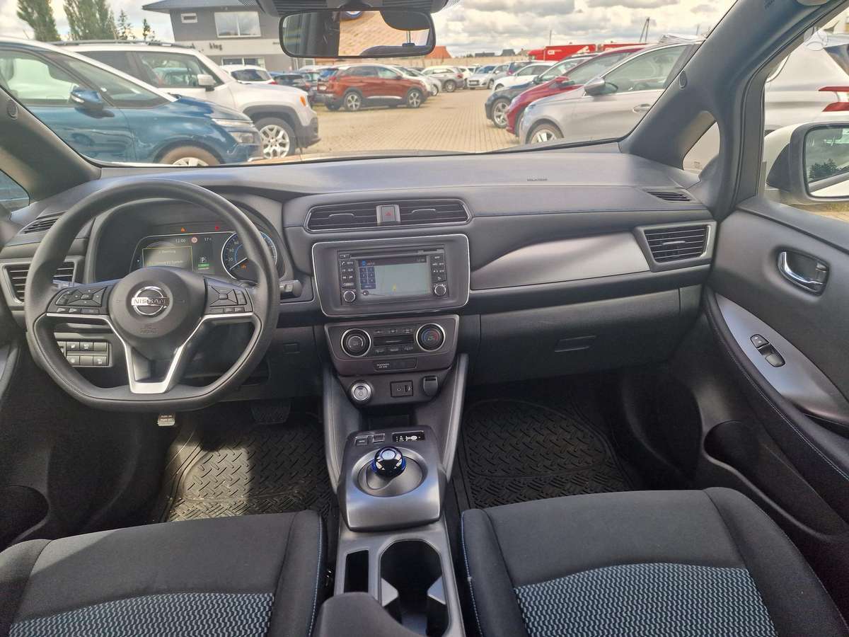 Nissan Leaf, 40 kWh, hečbekas