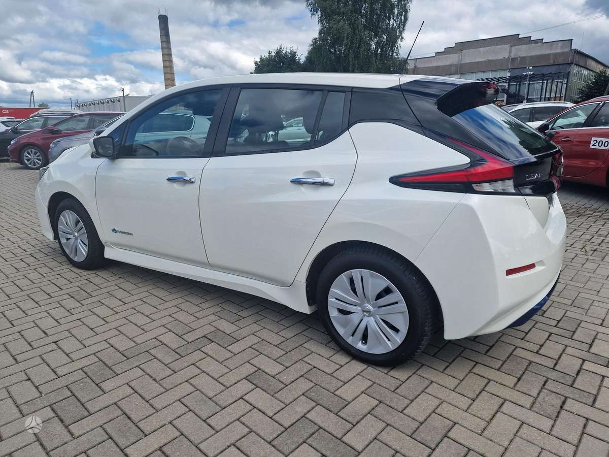 Nissan Leaf, 40 kWh, hečbekas