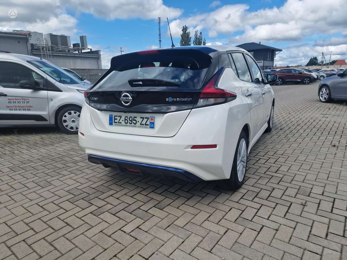 Nissan Leaf, 40 kWh, hečbekas