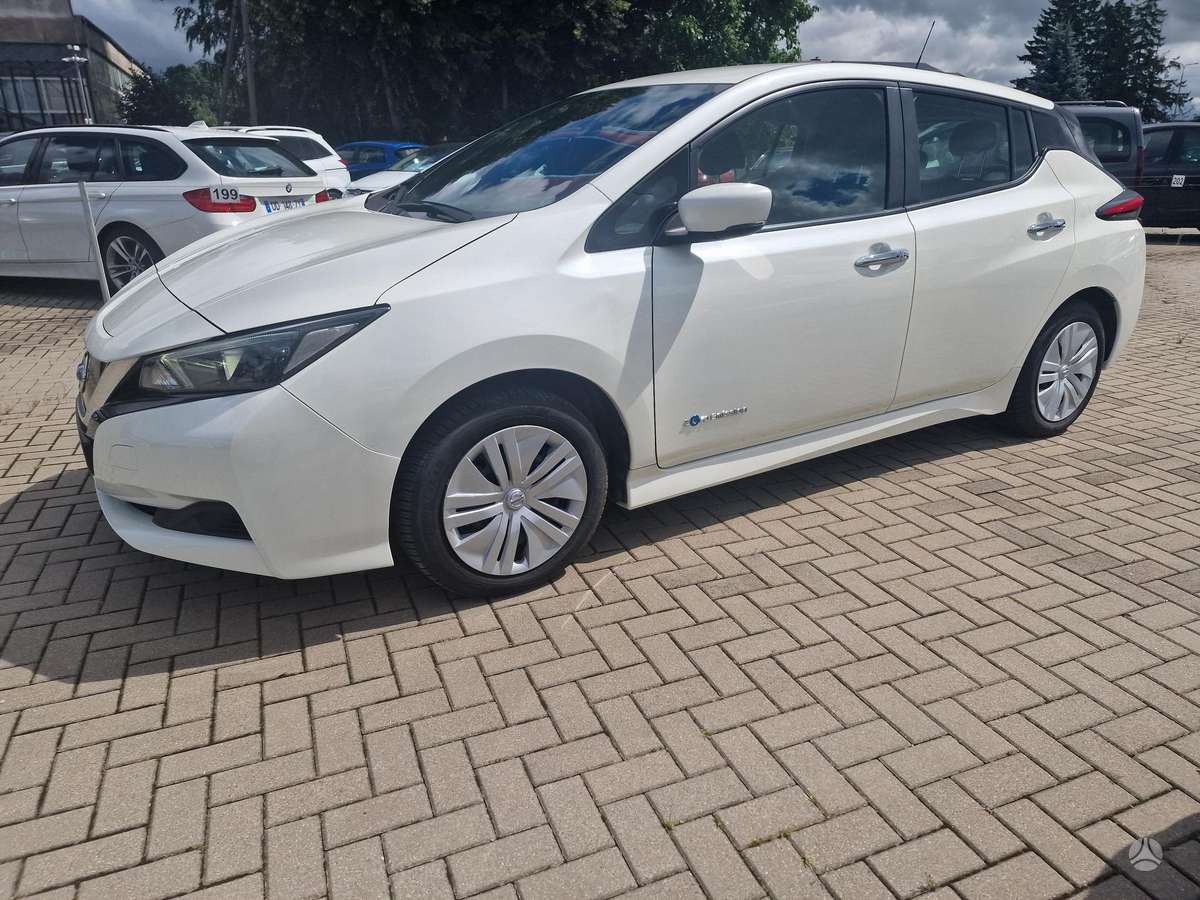 Nissan Leaf, 40 kWh, hečbekas