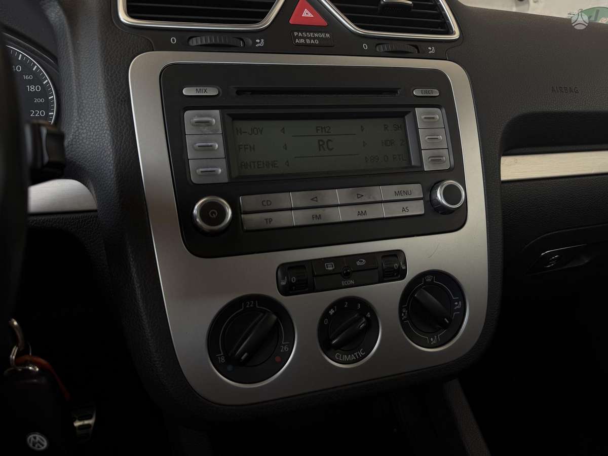 Volkswagen Eos, 1.6 l., convertible