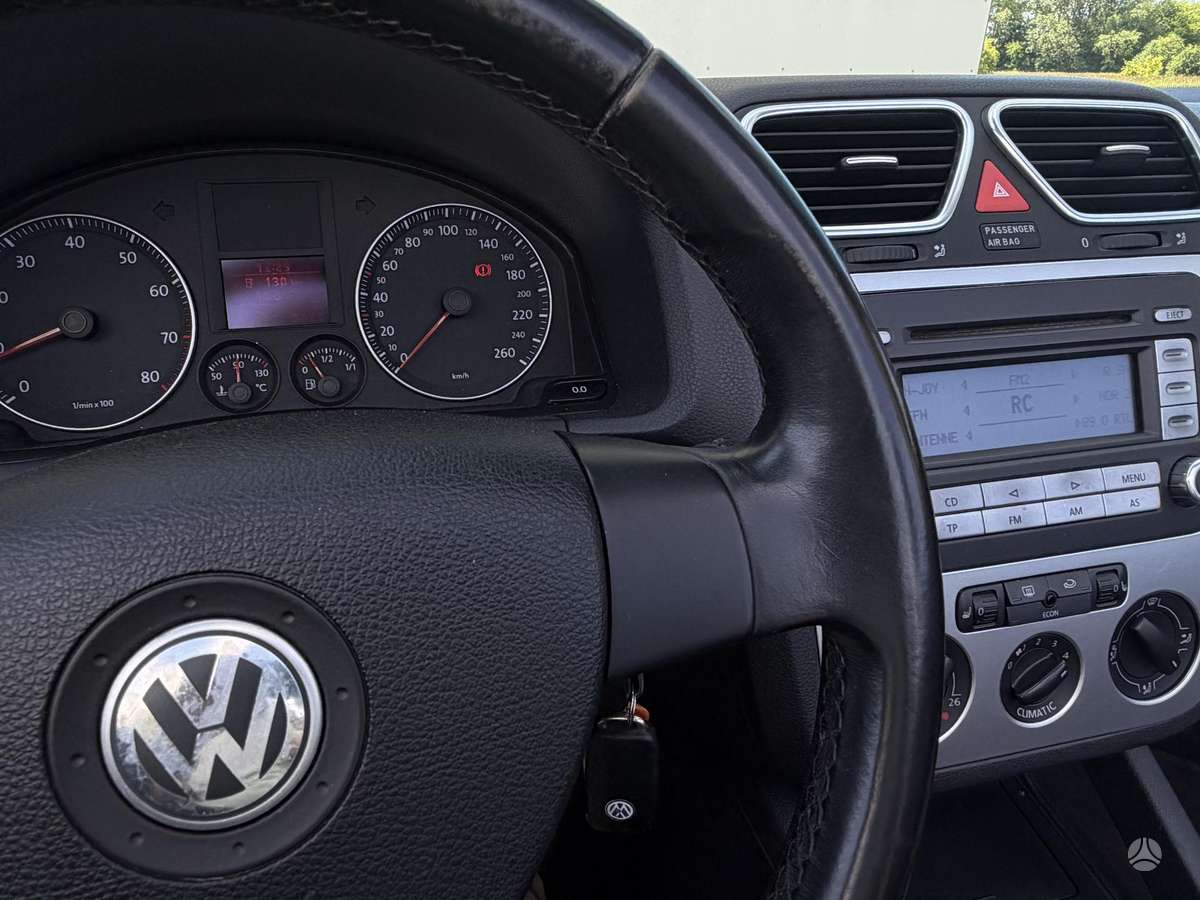 Volkswagen Eos, 1.6 l., convertible