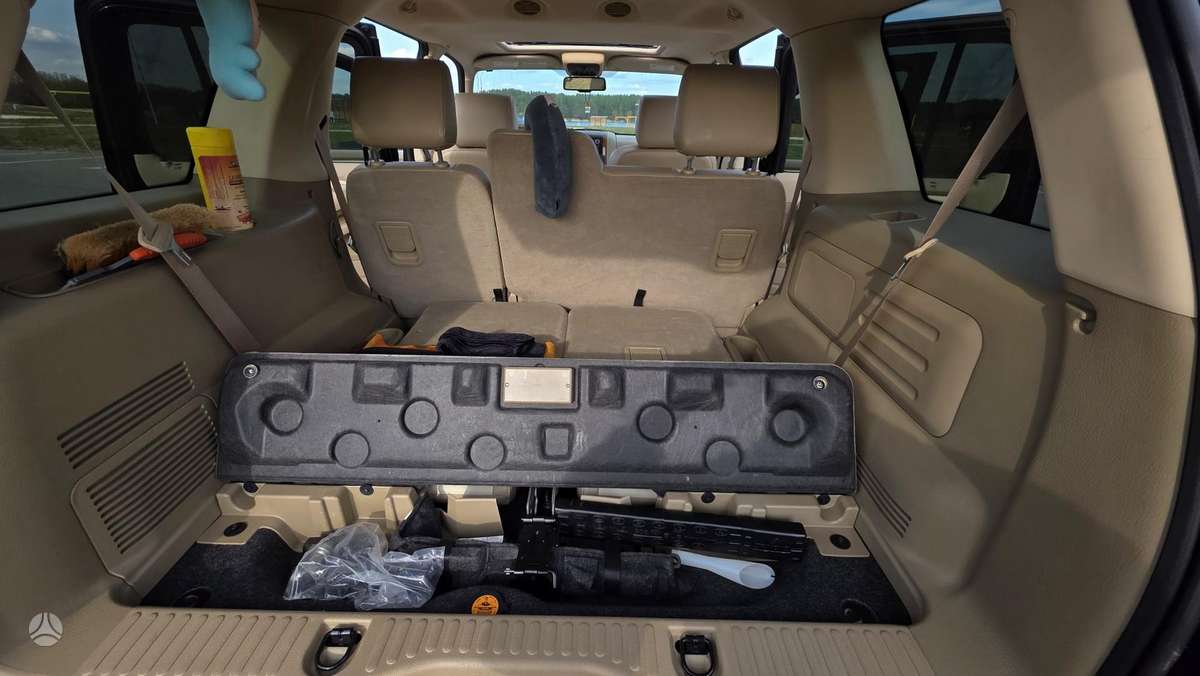 Ford Explorer, 4.6 l., Внедорожник / Кроссовер