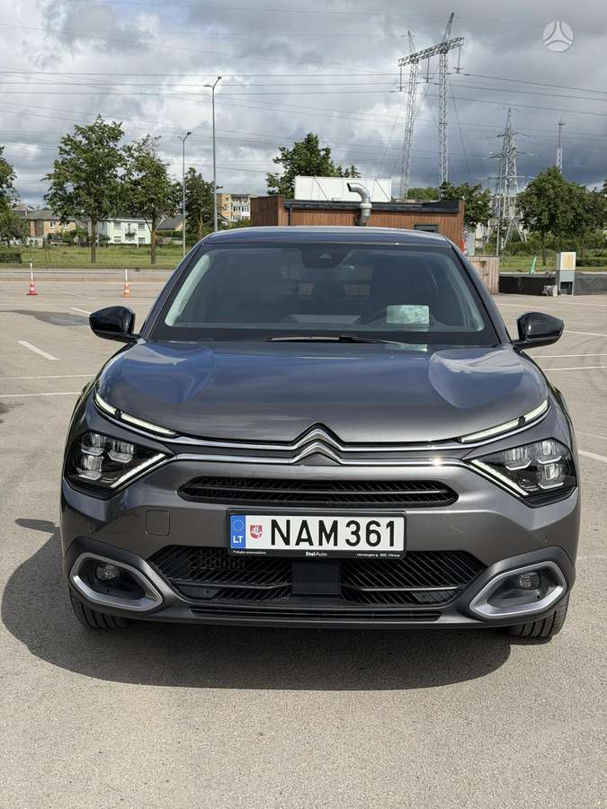 Citroen C4, 1.2 l., hatchback