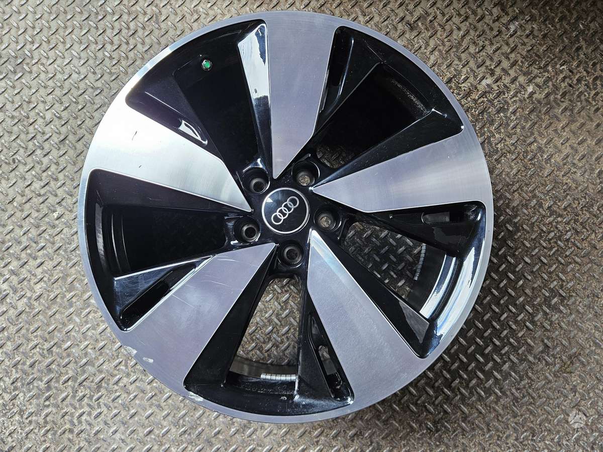 Audi 8B3601025AR, lengvojo lydinio, R19