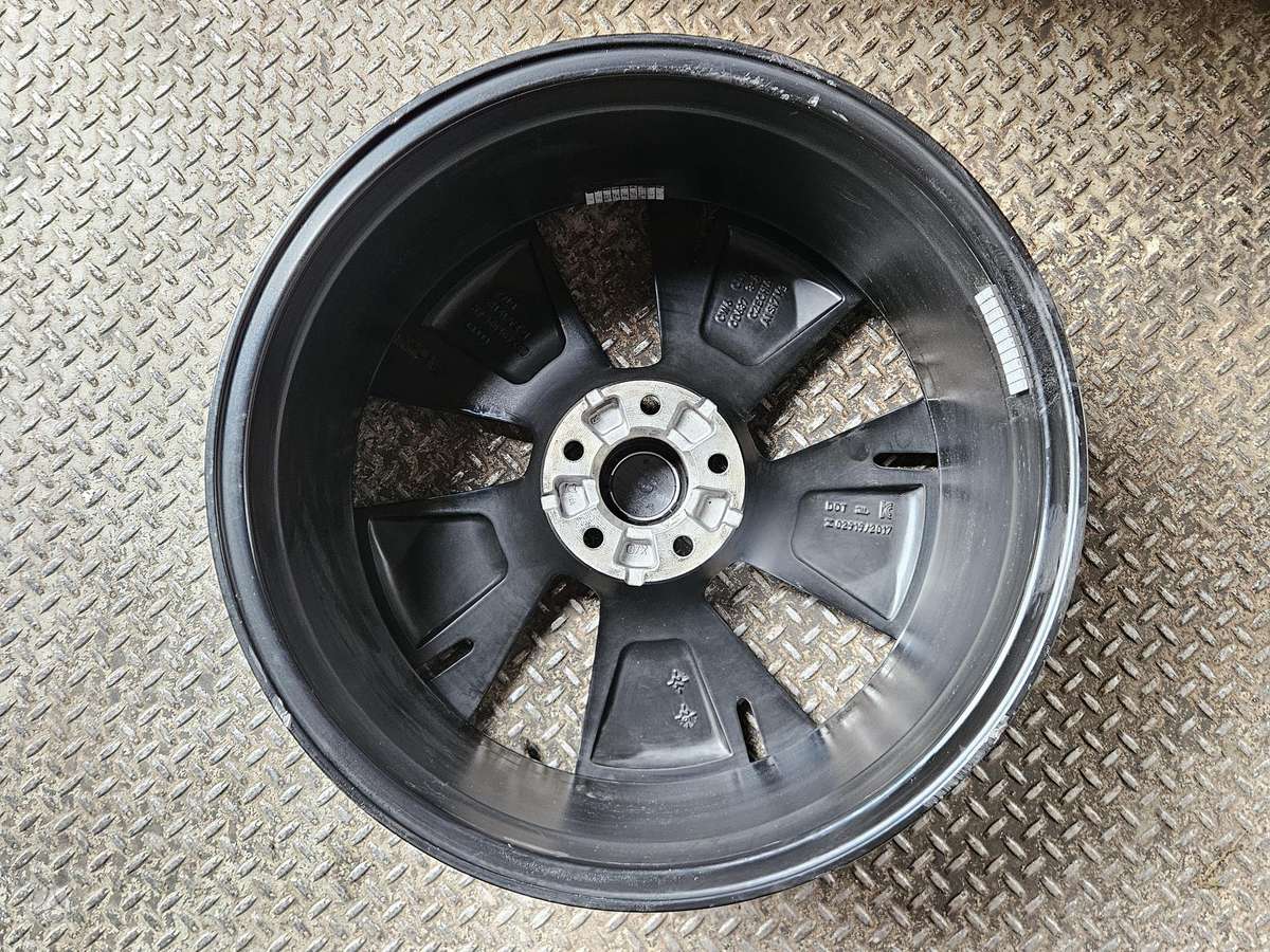 Audi 8B3601025AR, lengvojo lydinio, R19