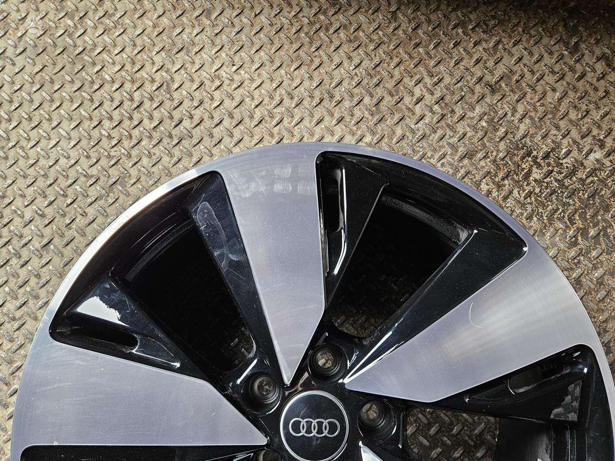 Audi 8B3601025AR, lengvojo lydinio, R19