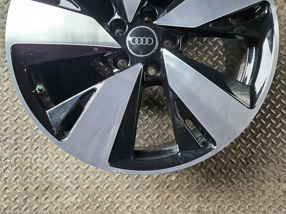 Audi 8B3601025AR, lengvojo lydinio, R19