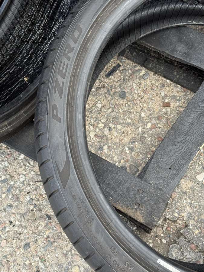 Pirelli P ZERO, летние 245/35 R20