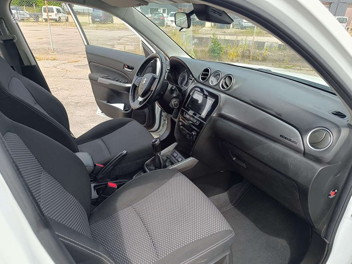 Suzuki Vitara - 12