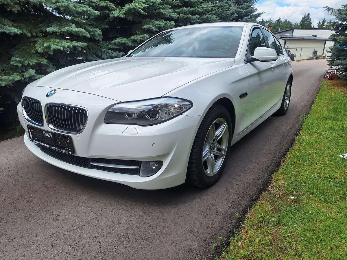 BMW 520, 2.0 l., Седан