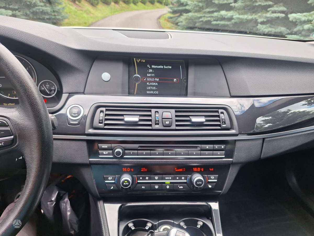 BMW 520, 2.0 l., Седан