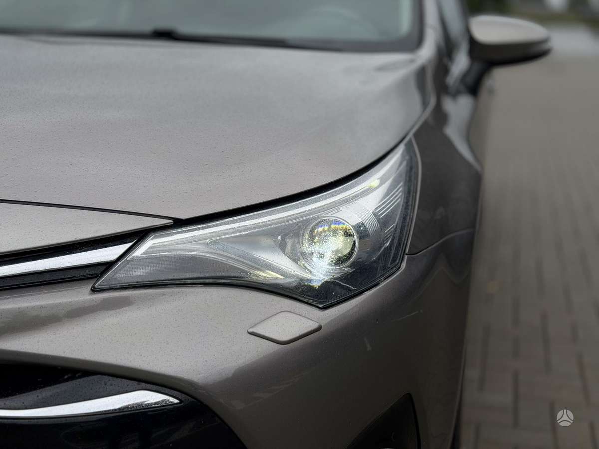 Toyota Avensis, 2.0 l., Универсал
