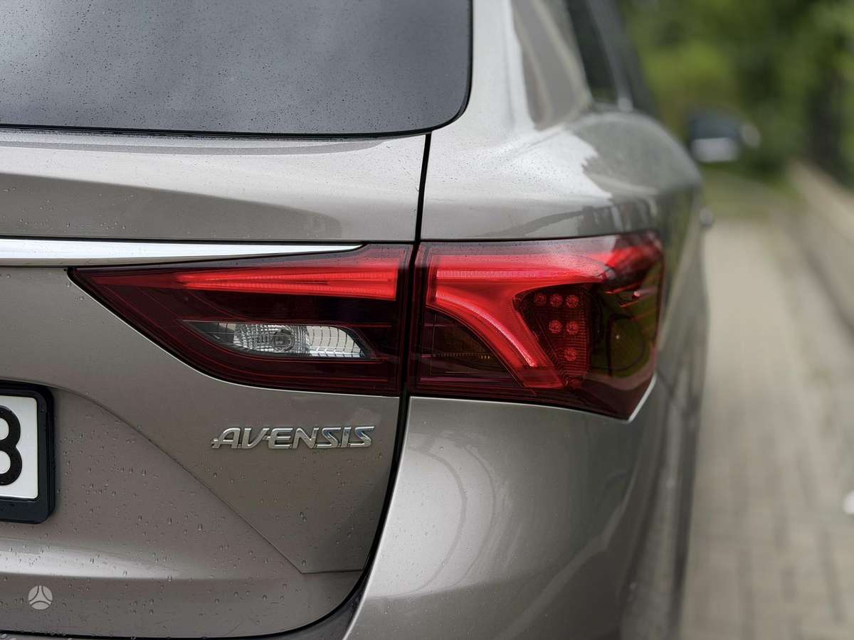Toyota Avensis, 2.0 l., Универсал
