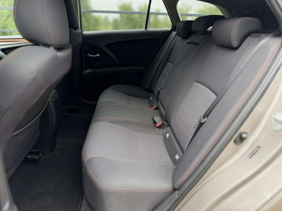 Toyota Avensis, 2.0 l., Универсал