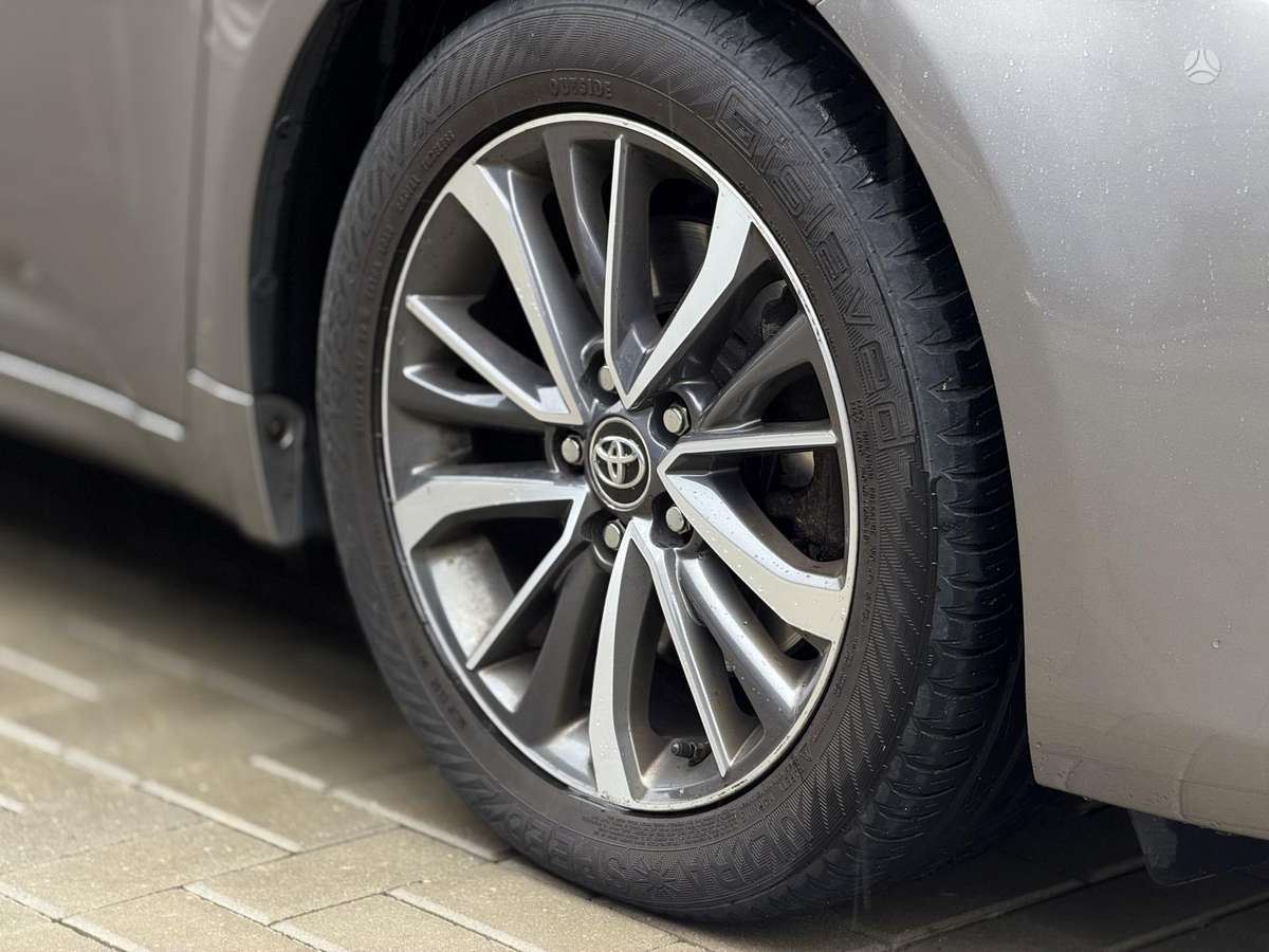 Toyota Avensis, 2.0 l., Универсал