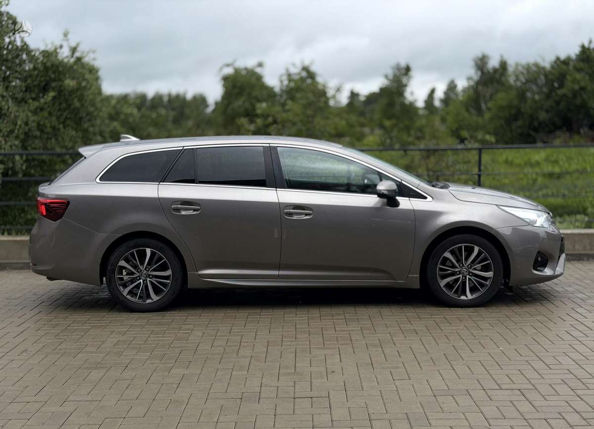 Toyota Avensis, 2.0 l., Универсал