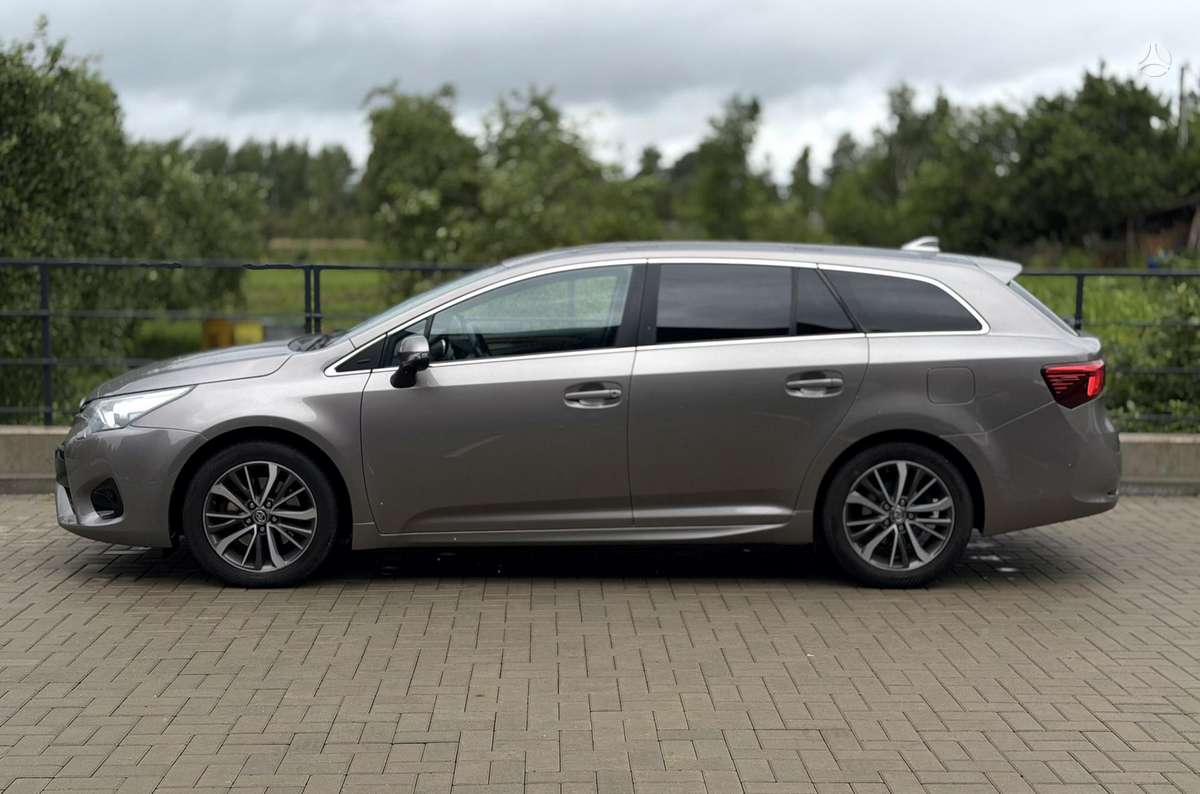 Toyota Avensis, 2.0 l., Универсал