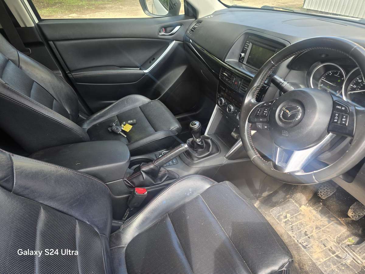 Mazda CX-5 по частям. Anglas dalimis