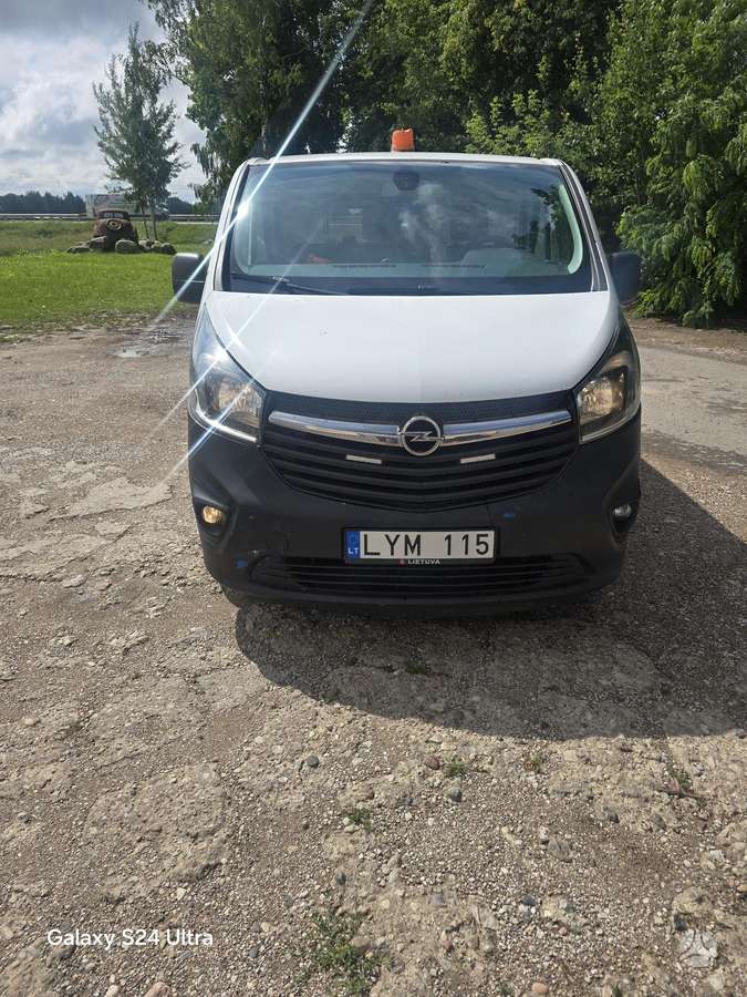 Opel VIVARO, passenger vans