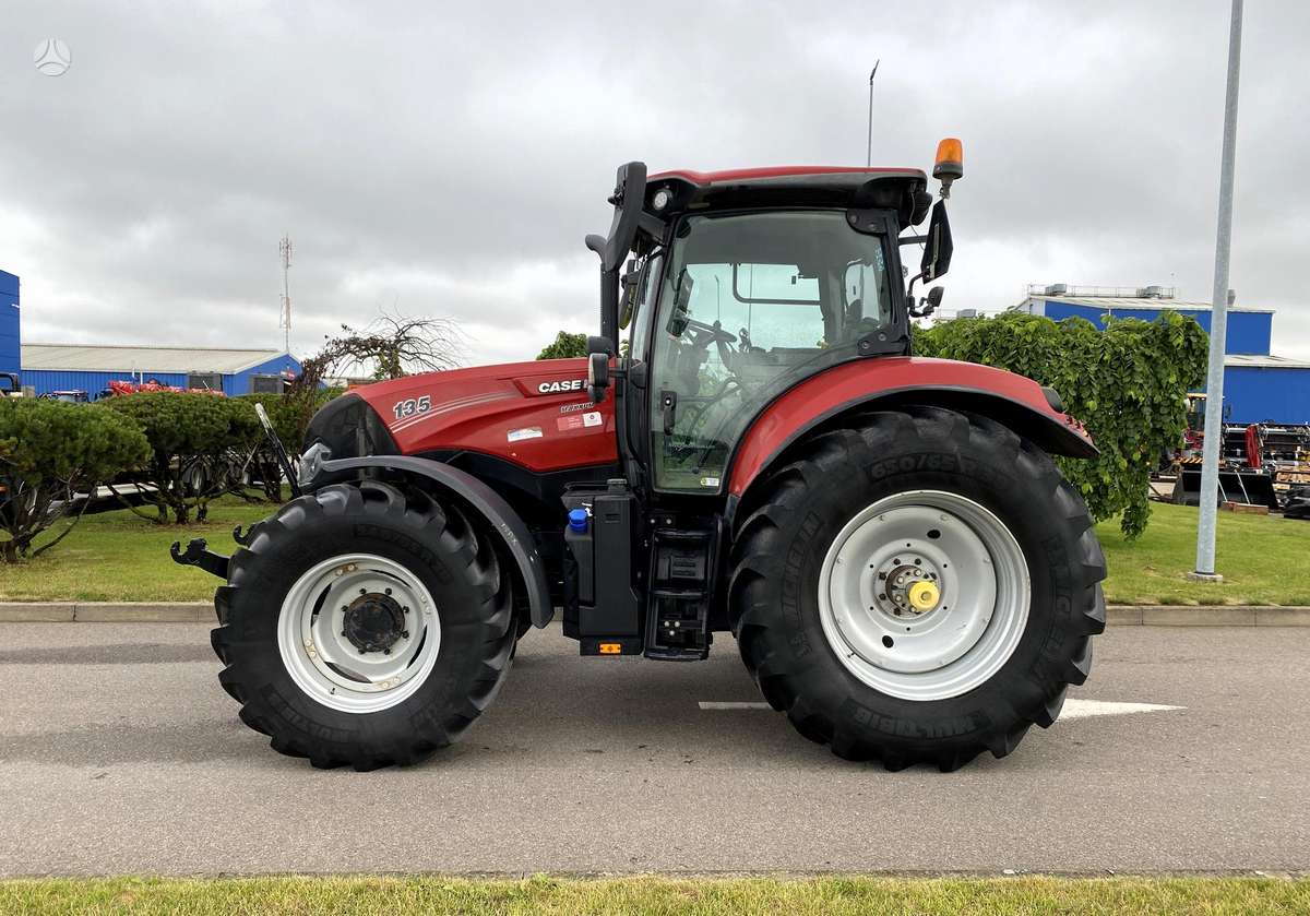 Case-IH Maxxum 135, traktori