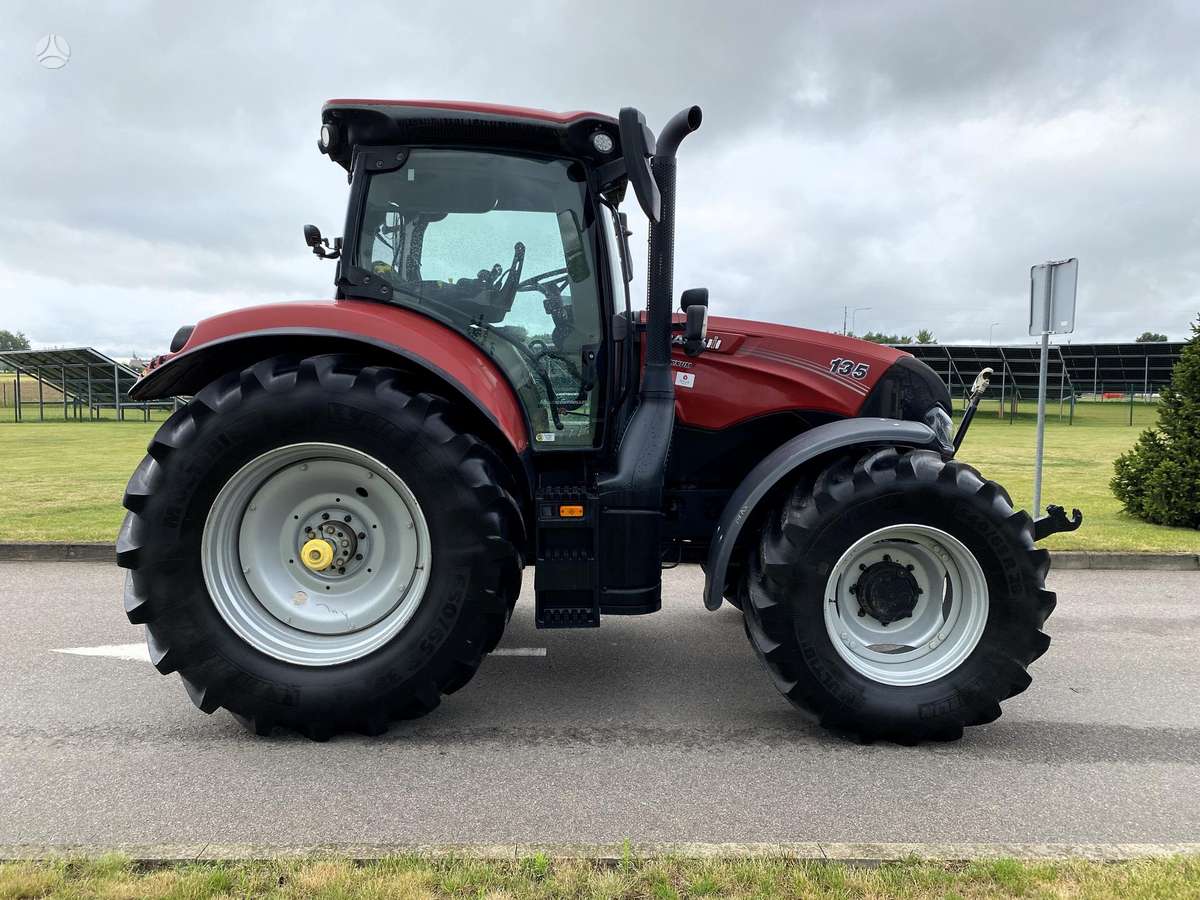 Case-IH Maxxum 135, traktori
