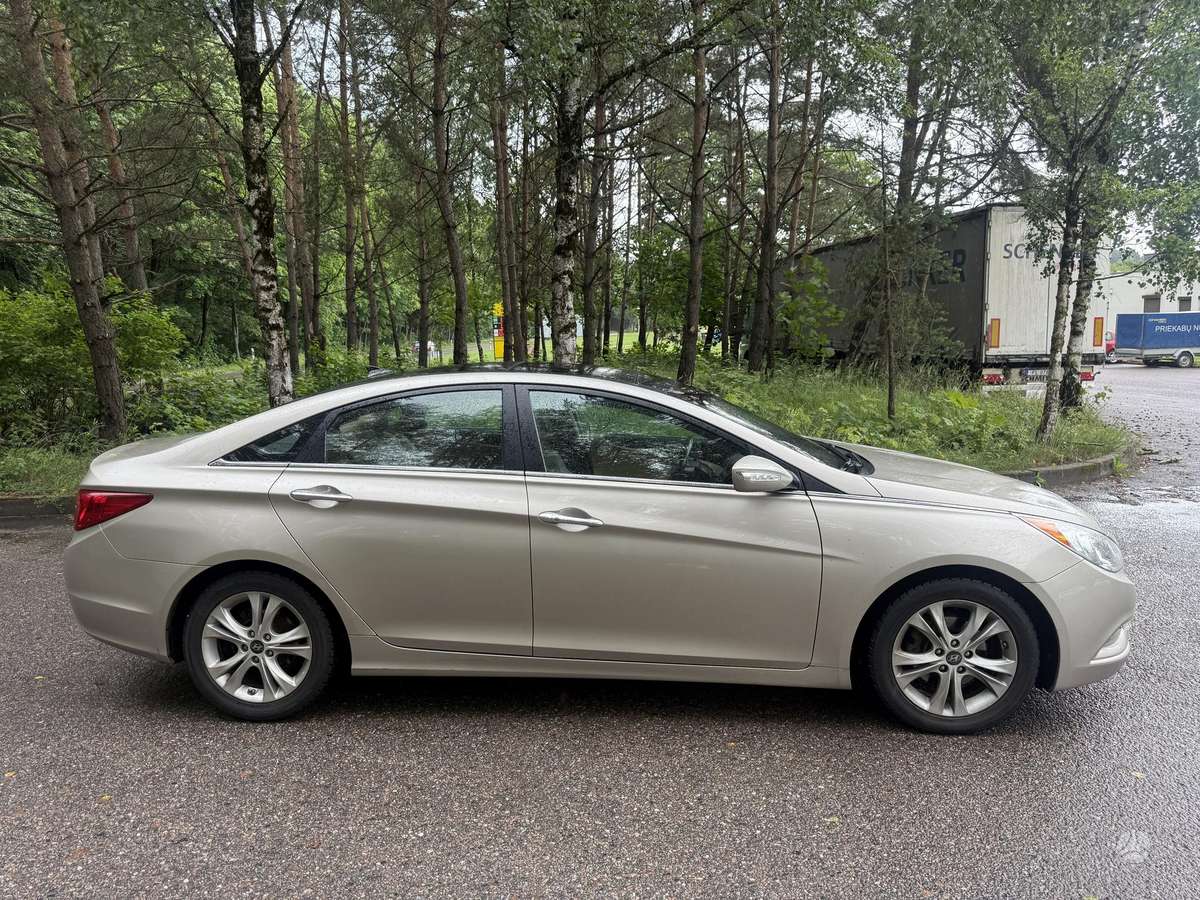 Hyundai Sonata, 2.4 l., Седан